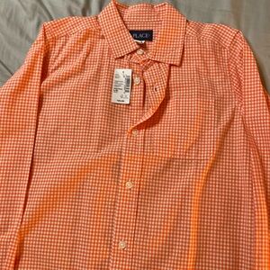 NWT orange and white gingham shirt from children’s Place boys size 10/12